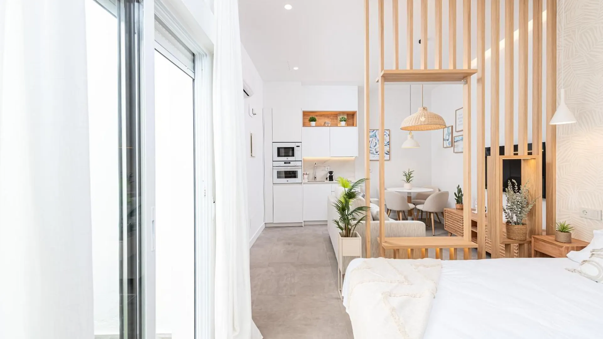 Apartment Wintowinrentals Goleta Suites 0C Malaga