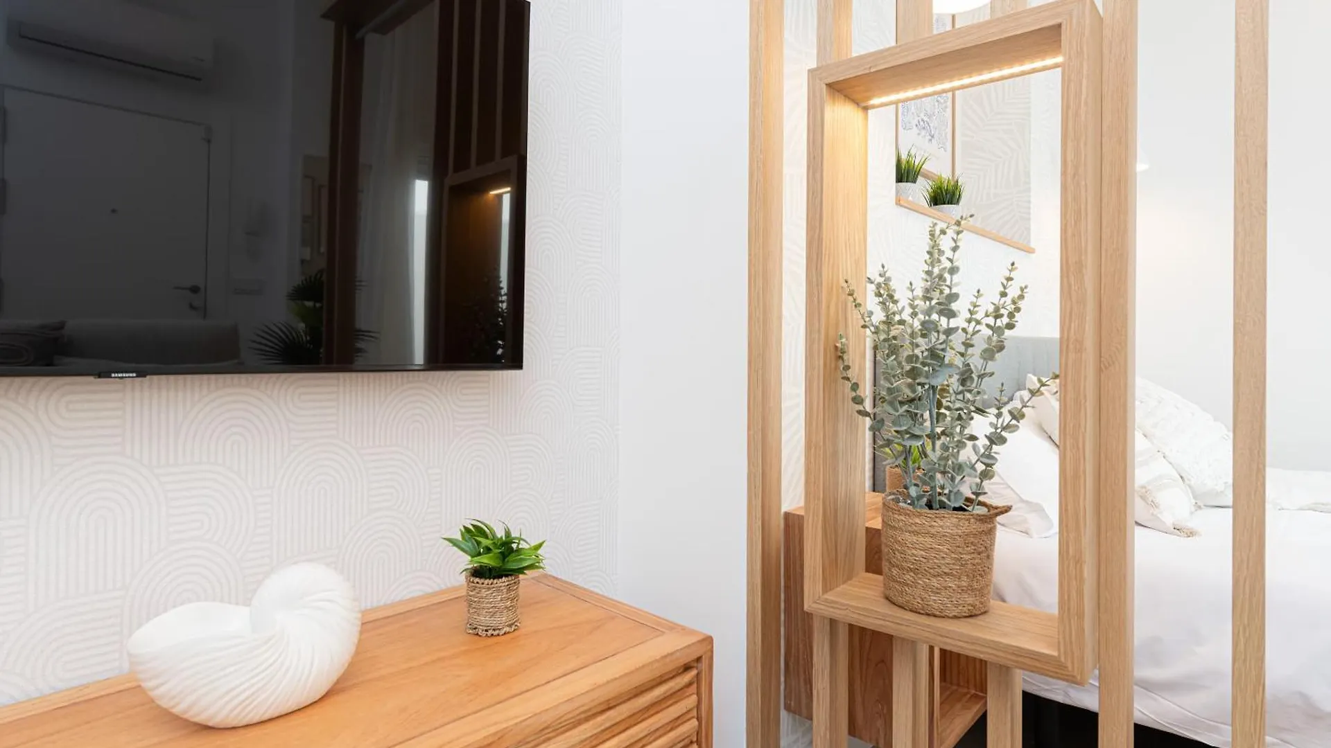 Apartment Wintowinrentals Goleta Suites 0C Malaga