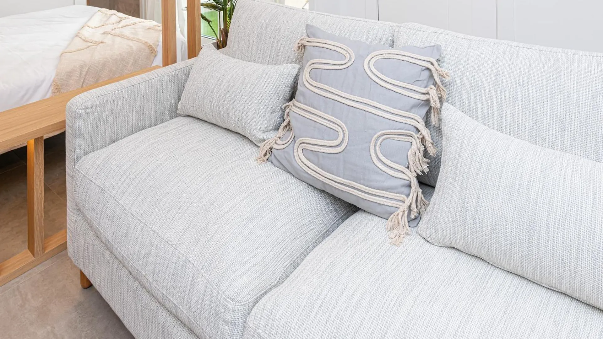 Apartment Wintowinrentals Goleta Suites 0C Malaga