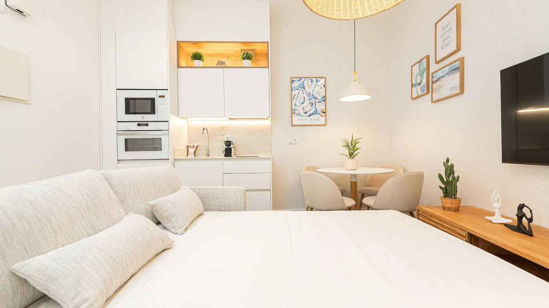 Wintowinrentals Goleta Suites 0C Malaga